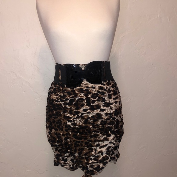 Windsor Cheetah Print Pencil Skirt with black belt - Picture 2 of 5